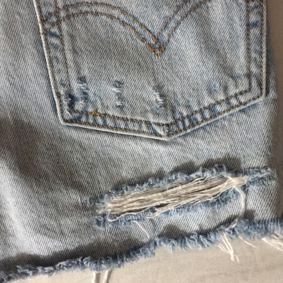 Levi’s Wedgie Short - Picture 4 of 6